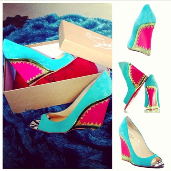 Christian Louboutin Miramar 120mm Suede Wedge - Picture 8 of 8